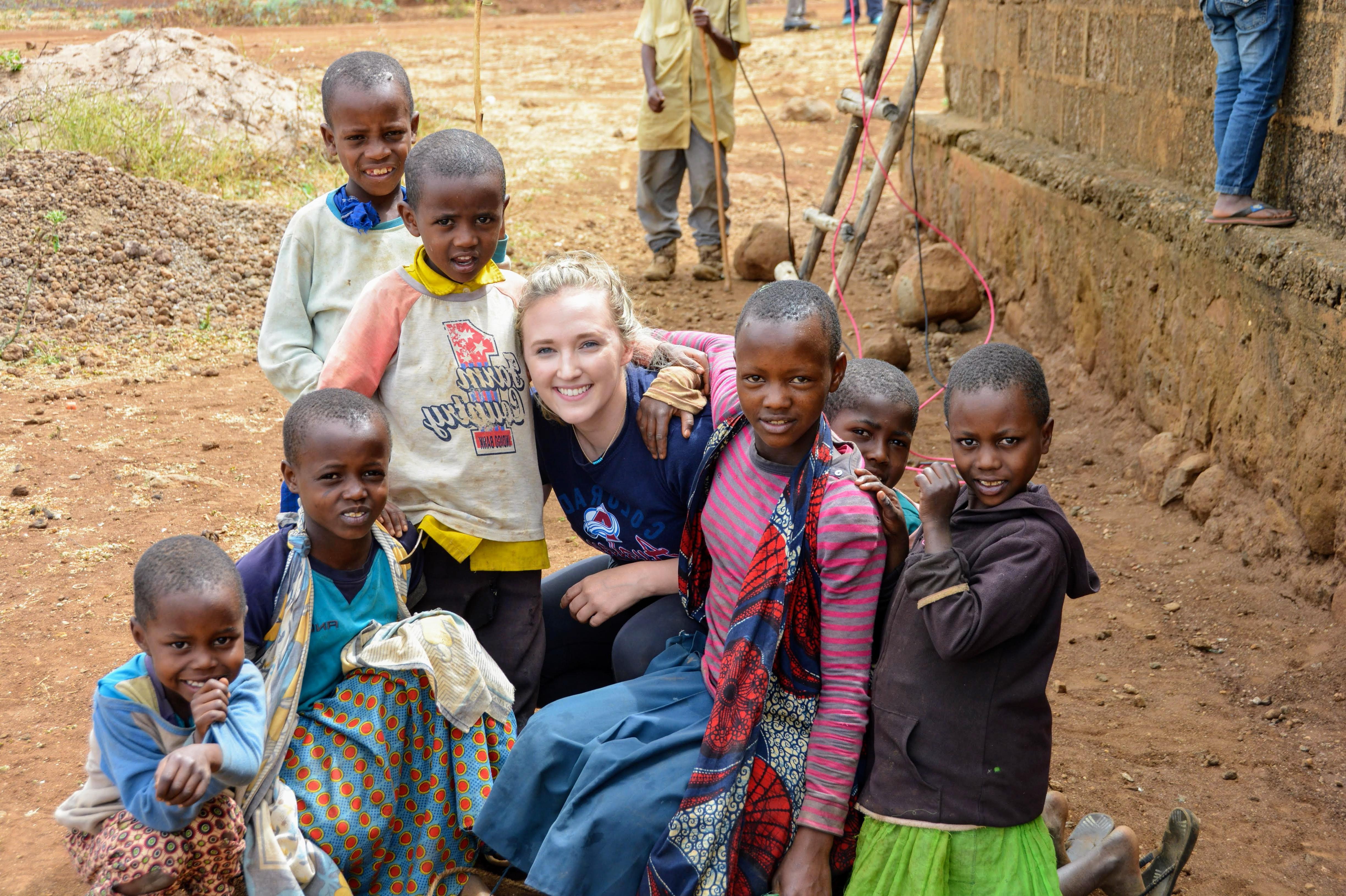在非洲坦桑尼亚的人道主义志愿者工作